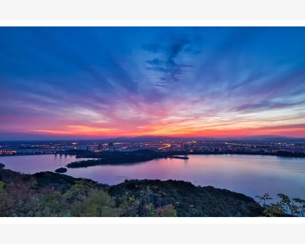 MT4交易量手数上限因经纪商不同差异大_替代方案：交易信号与MQL5社区